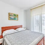 & Ivanovic Πανσιόν 3*