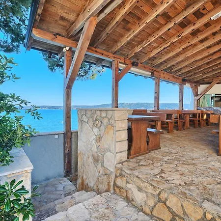 Guest house & Ivanovic Kastela