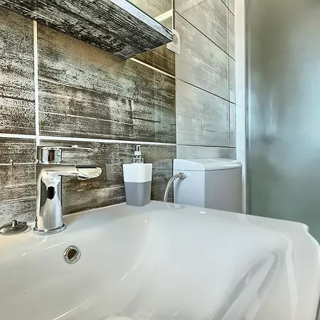 Gasthuis & Ivanovic 3*