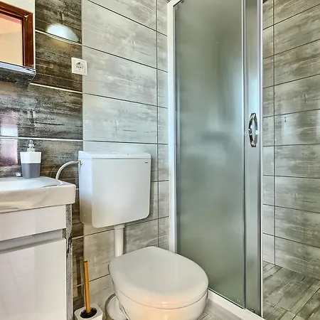 & Ivanovic Gasthuis 3*