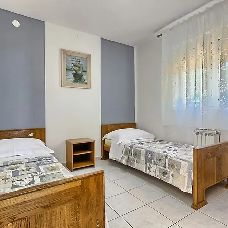 & Ivanovic Gasthuis 3*