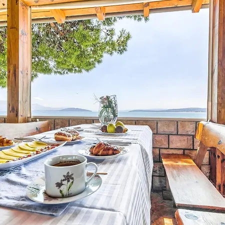 Gasthuis & Ivanovic 3*