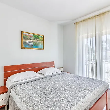 & Ivanovic Gasthuis 3*