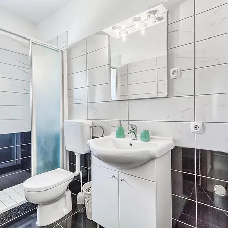 Gasthuis & Ivanovic 3*