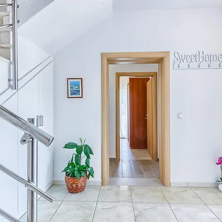 & Ivanovic Guest house
