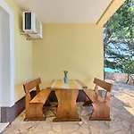Guest house & Ivanovic Kastela