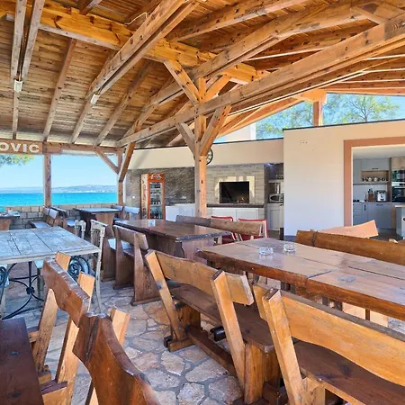 & Ivanovic Maison d'hôtes Kaštela