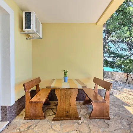 بيت ضيافة & Ivanovic Kaštela