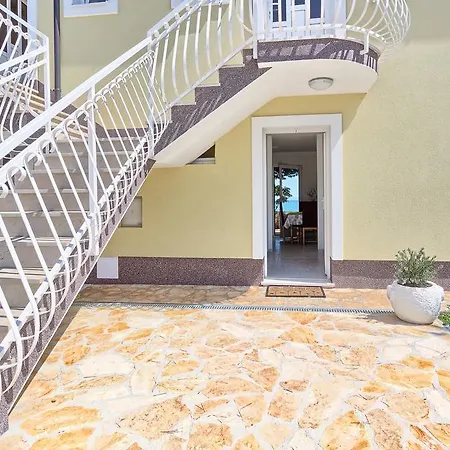 بيت ضيافة & Ivanovic 3*