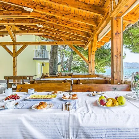 بيت ضيافة & Ivanovic 3*